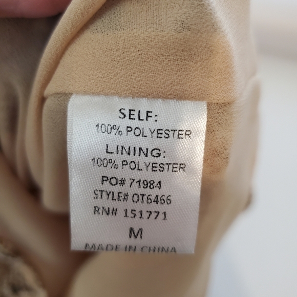 Gilli Shirt Medium Sleeveless Tiered Blouse Brown Tan‎ Snakeprint Keyhole back - Picture 11 of 11